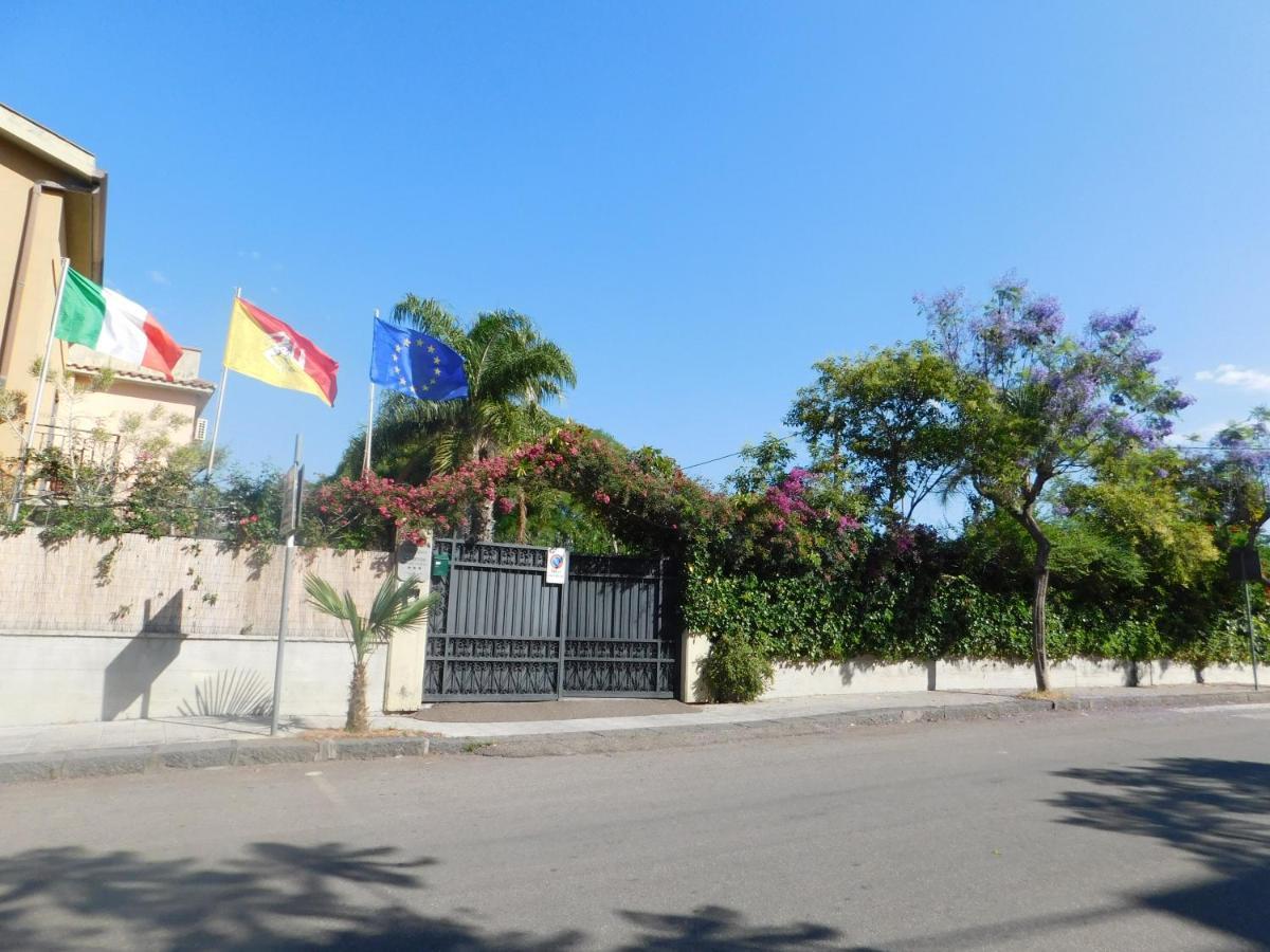 Villa Delle Vacanze Fiumefreddo di Sicilia Luaran gambar