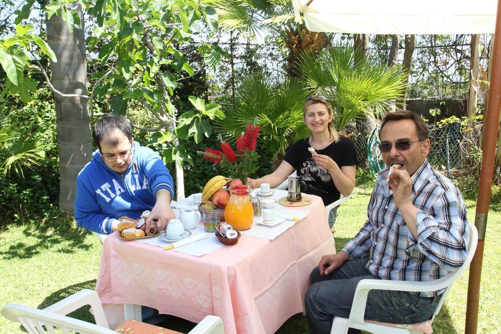 Villa Delle Vacanze Fiumefreddo di Sicilia Luaran gambar
