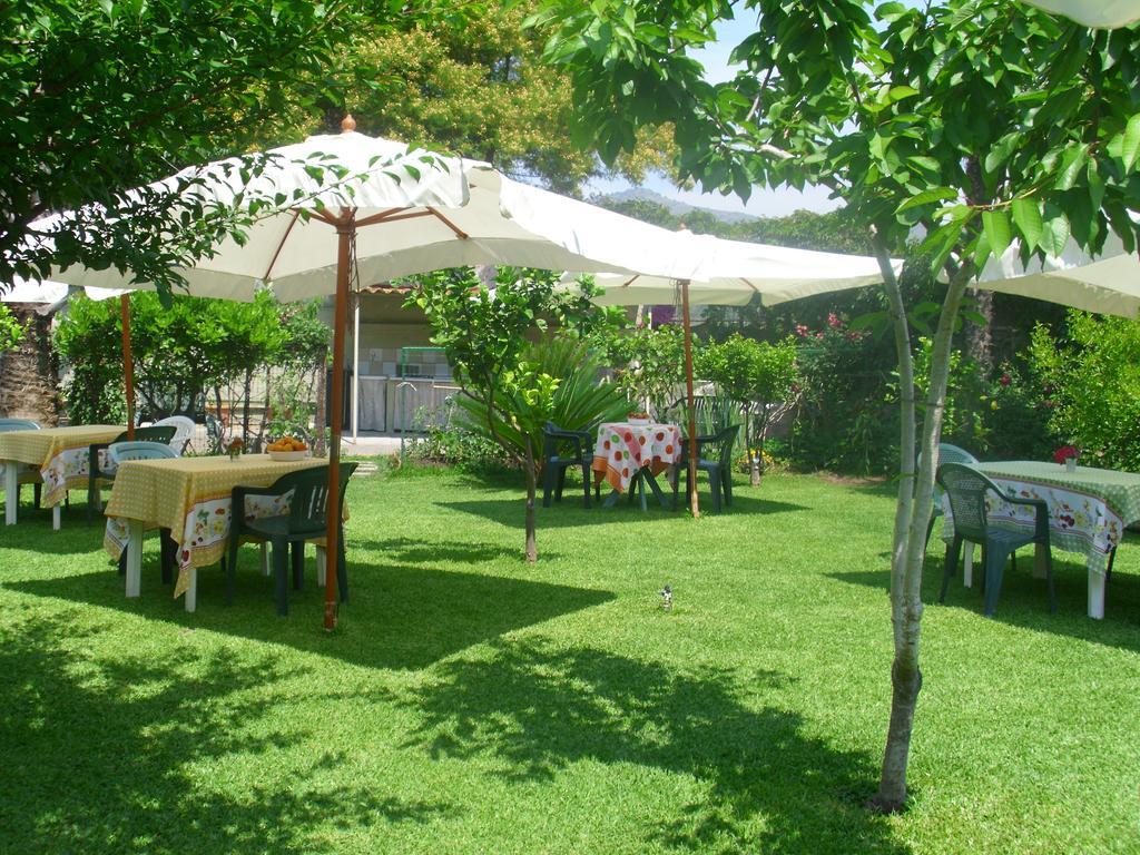 Villa Delle Vacanze Fiumefreddo di Sicilia Luaran gambar