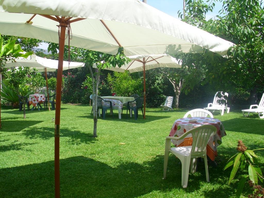 Villa Delle Vacanze Fiumefreddo di Sicilia Luaran gambar