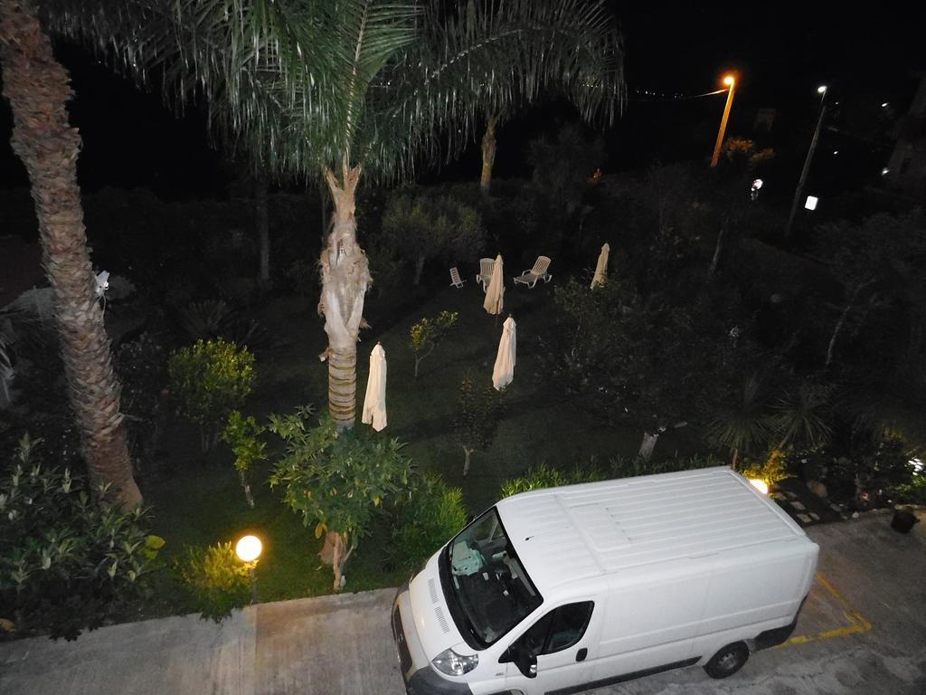 Villa Delle Vacanze Fiumefreddo di Sicilia Luaran gambar