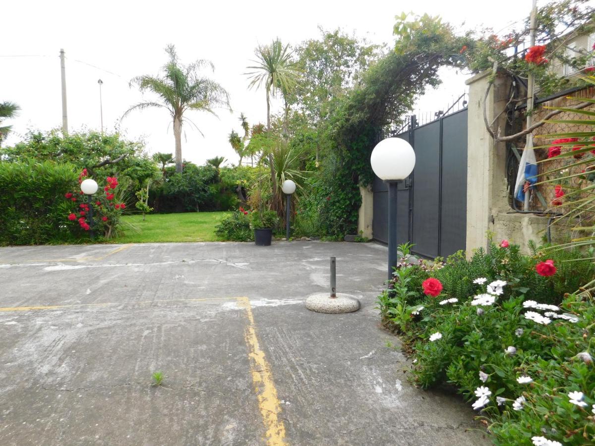 Villa Delle Vacanze Fiumefreddo di Sicilia Luaran gambar